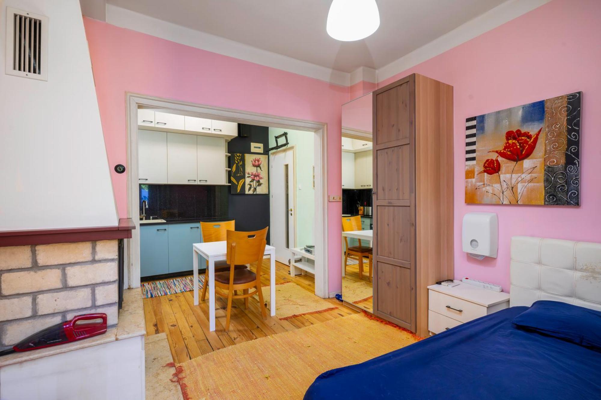 Ferienwohnung Sofia'S 1Bd Colourful Getaway Near Ndk Exterior foto
