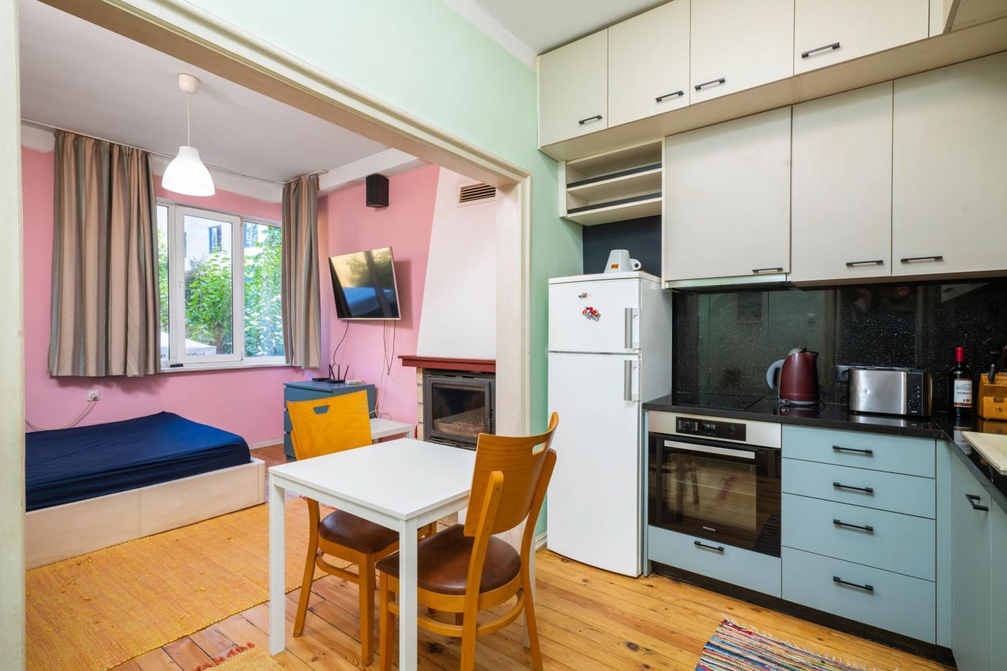 Ferienwohnung Sofia'S 1Bd Colourful Getaway Near Ndk Exterior foto